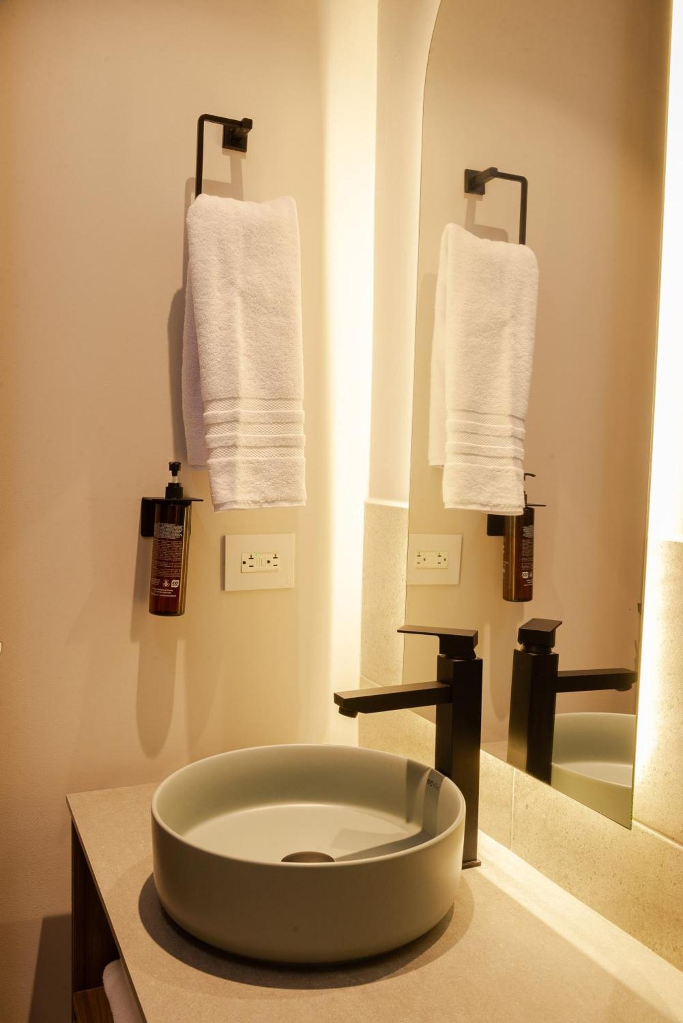 Hotel Lincoln 메딜린 외부 사진
