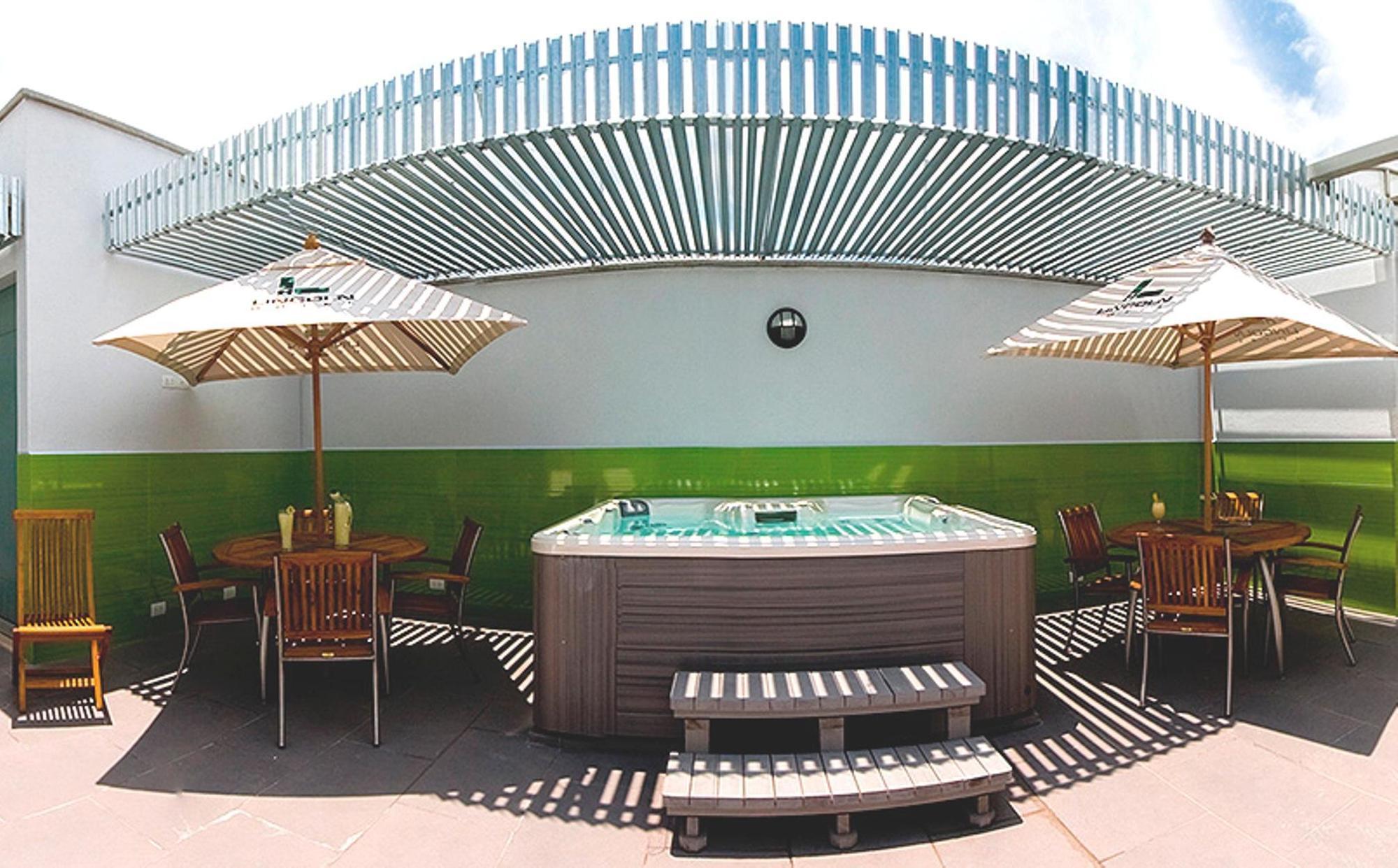 Hotel Lincoln 메딜린 외부 사진